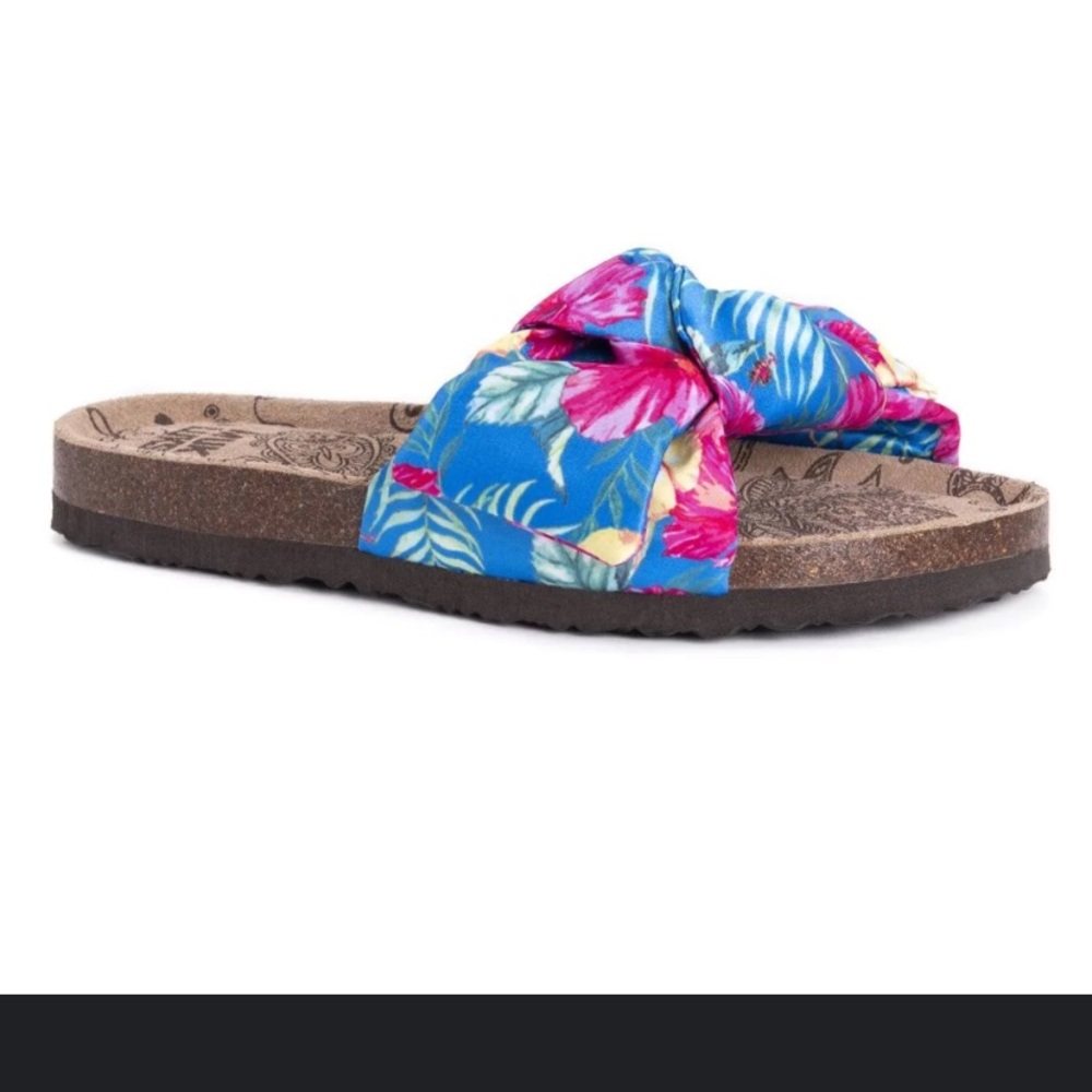 Women’s muk luks slides